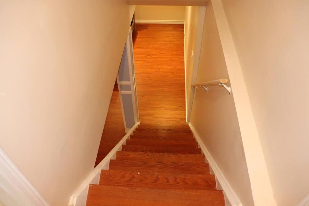 Entire 4 Bed Room Detached Residential Home 埃杰克斯 外观 照片